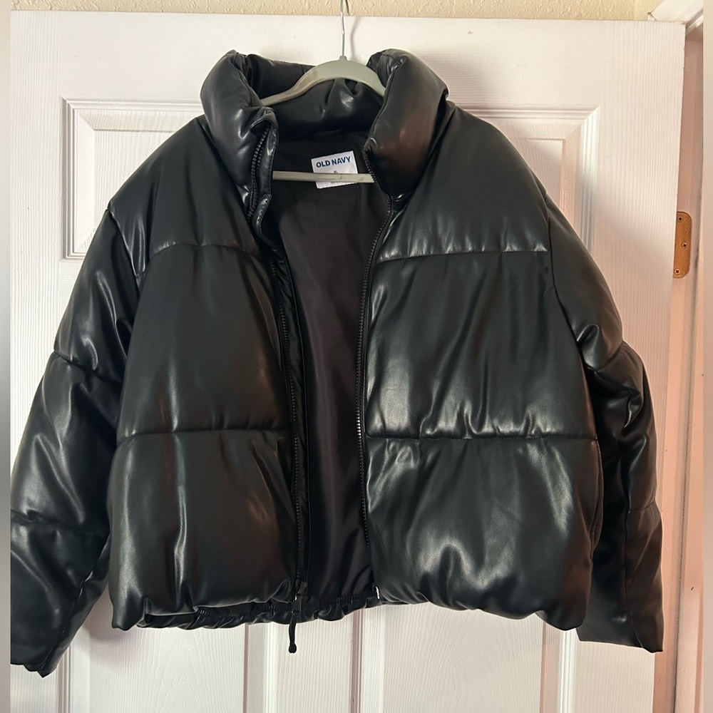 Old Navy Shiny Black Puffer Jacket for Women
